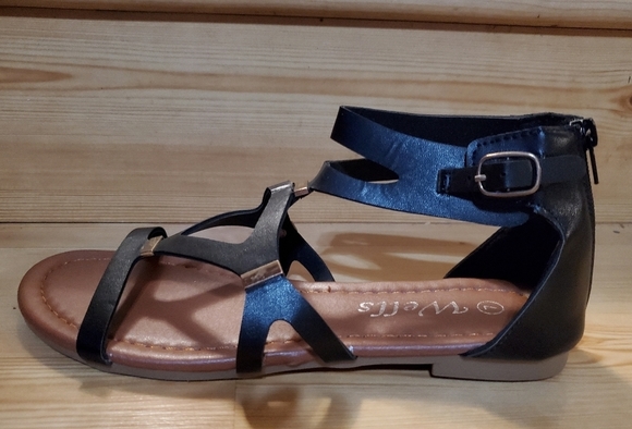 Wells Women's Gladiator Sandals - Picture 3 of 8